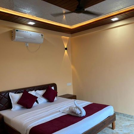 Sahil Beach Resort Alībāg Zewnętrze zdjęcie